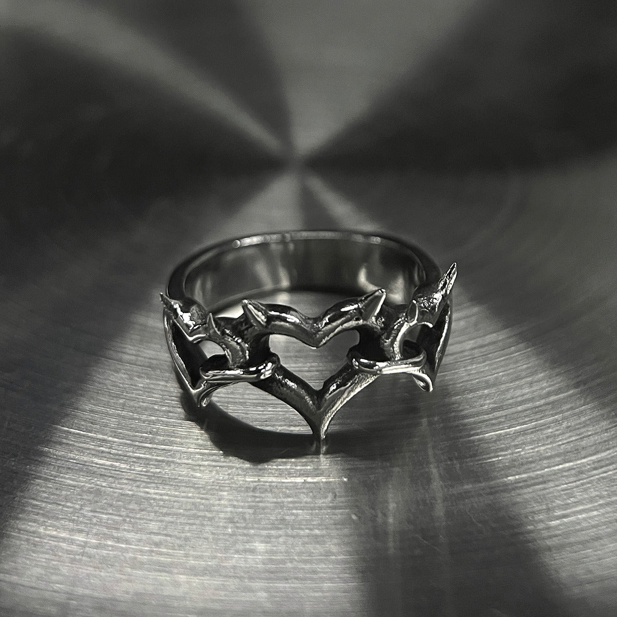 Heart-Core Ring – CHASING