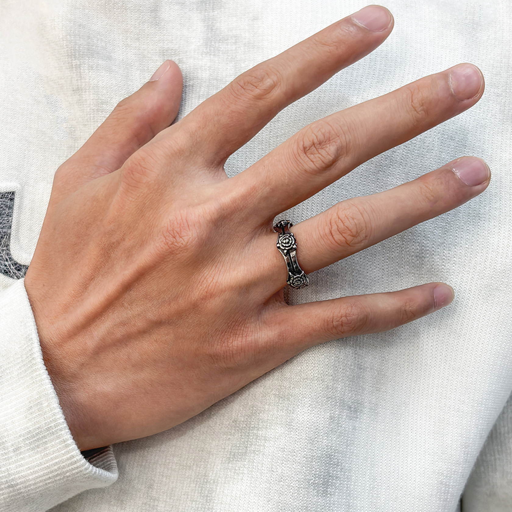 Fleur Noire Ring