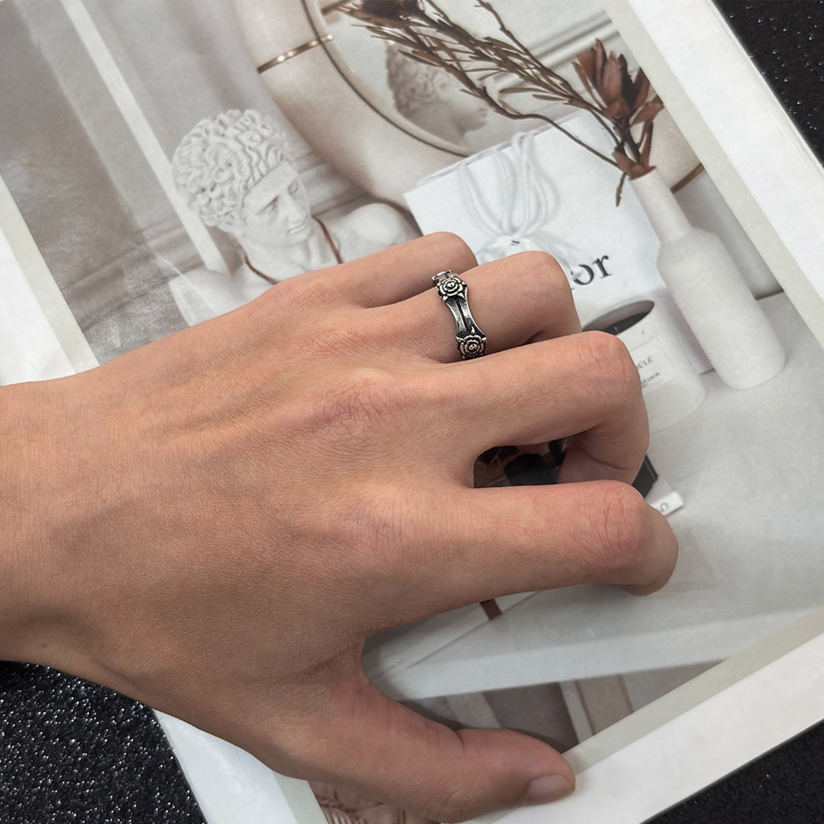 Fleur Noire Ring